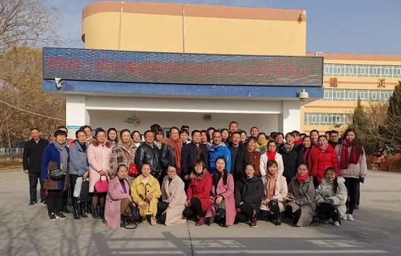師市教育局在十六團中學開展臺阿教師同課異構活動