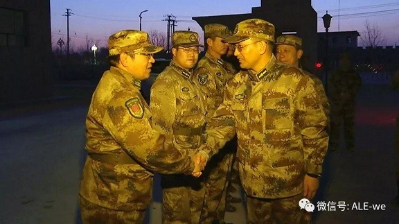 李斌看望慰問十四團(tuán)野營拉練駐地參訓(xùn)民兵