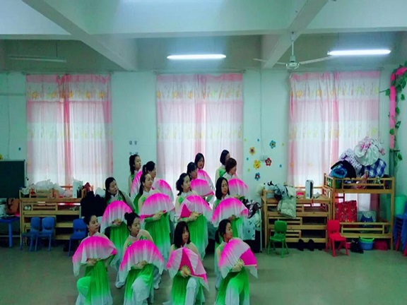 【喜迎新春】十三團天使幼兒園加緊排練節目備戰迎新春文藝匯演