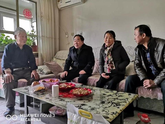 校園動態 | 寒冬送暖情——阿拉爾職業技術學校開展春節走訪慰問活動