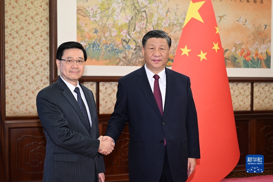習近平聽取李家超述職報告