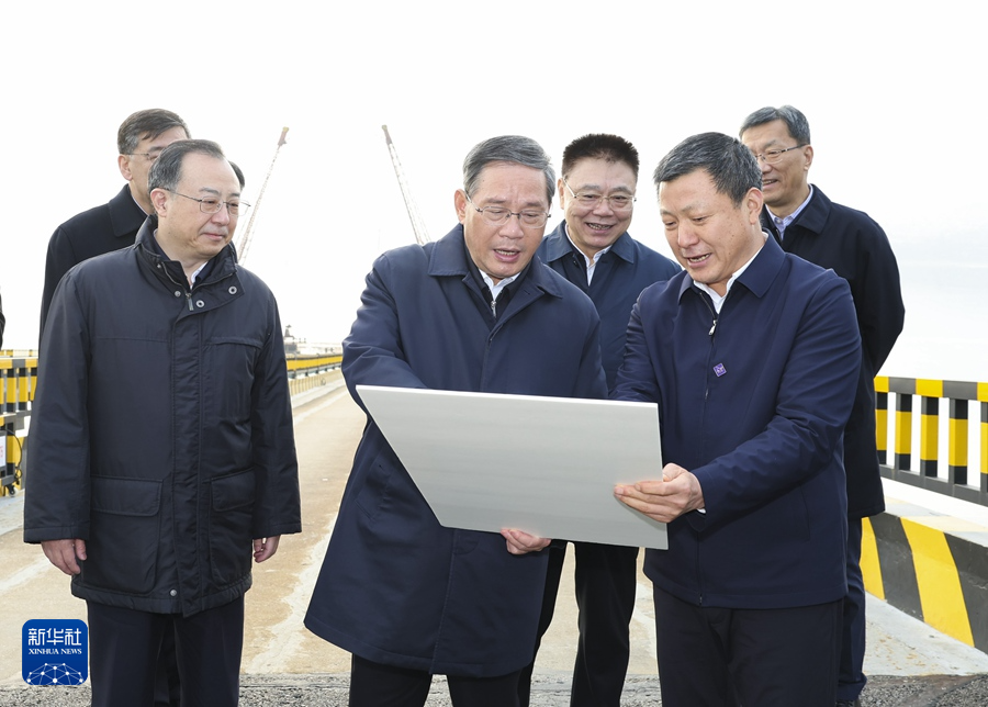 李強在湖北調研時強調 以只爭朝夕奮發有為的精神狀態 推動今年經濟工作開好局起好步
