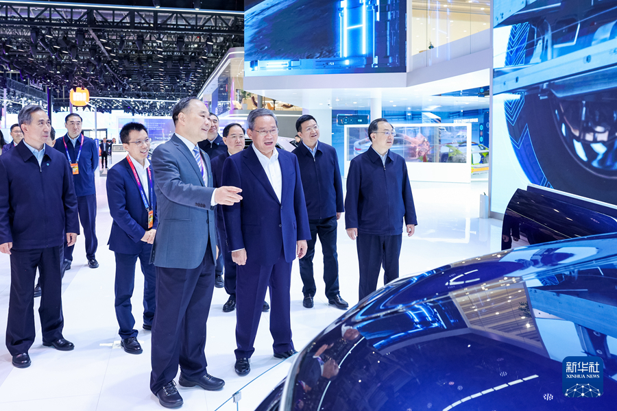 李強在2024北京國際汽車展覽會調研時強調 大力發展智能網聯新能源汽車 促進汽車產業高端化智能化綠色化升級