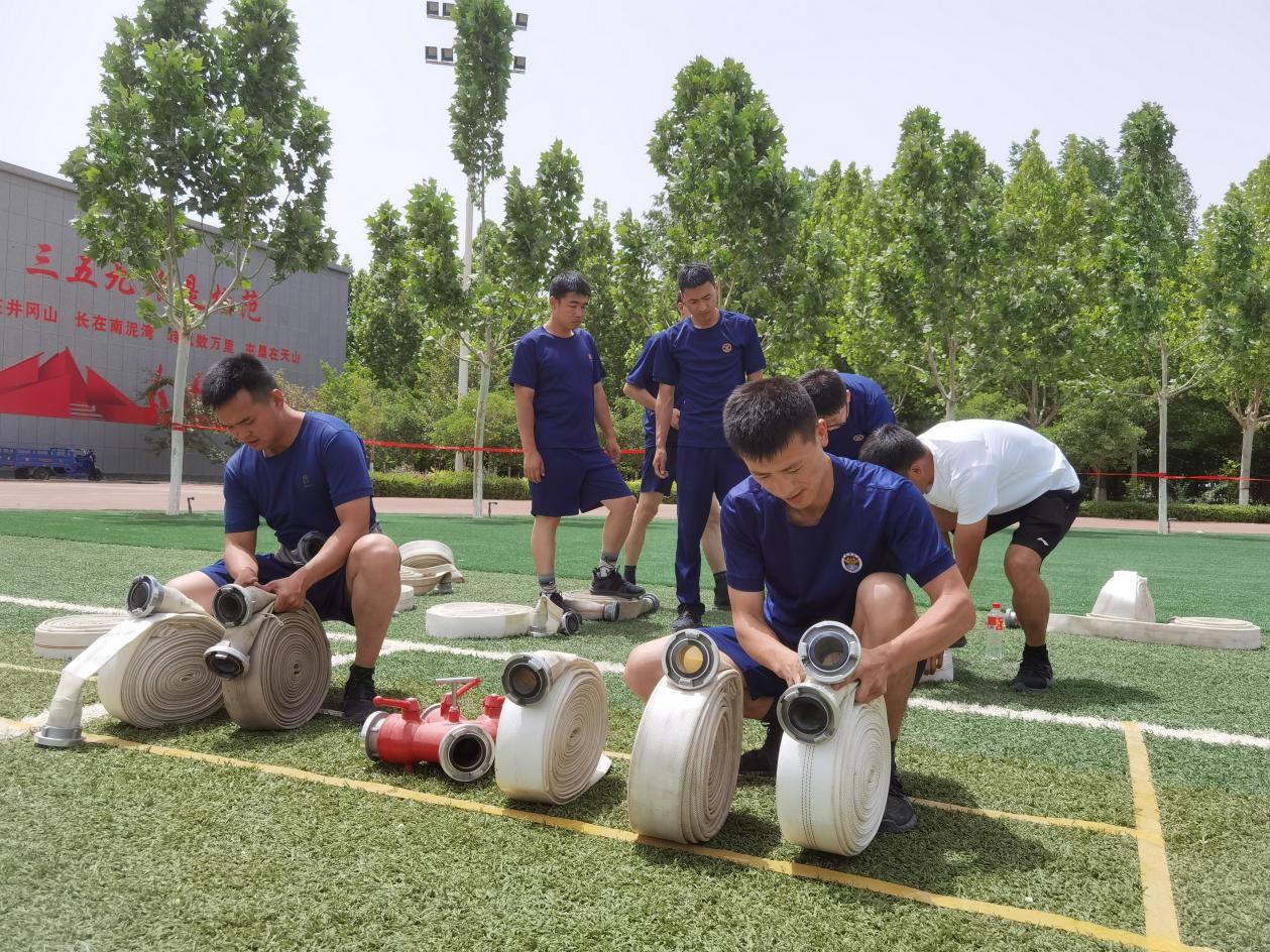 厲兵秣馬迎鏖戰(zhàn)  枕戈待旦再前行——阿拉爾青松化工專職應急救援消防隊訓戰(zhàn)結(jié)合強技能