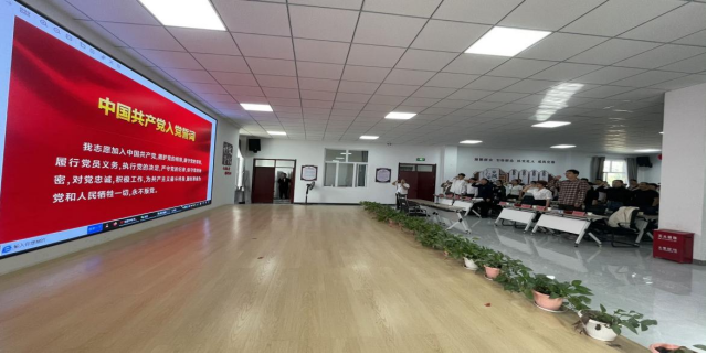 新疆華元融資擔(dān)保公司開展“黨建共建聚合力，攜手共進(jìn)促提升”黨建聯(lián)席活動(dòng)