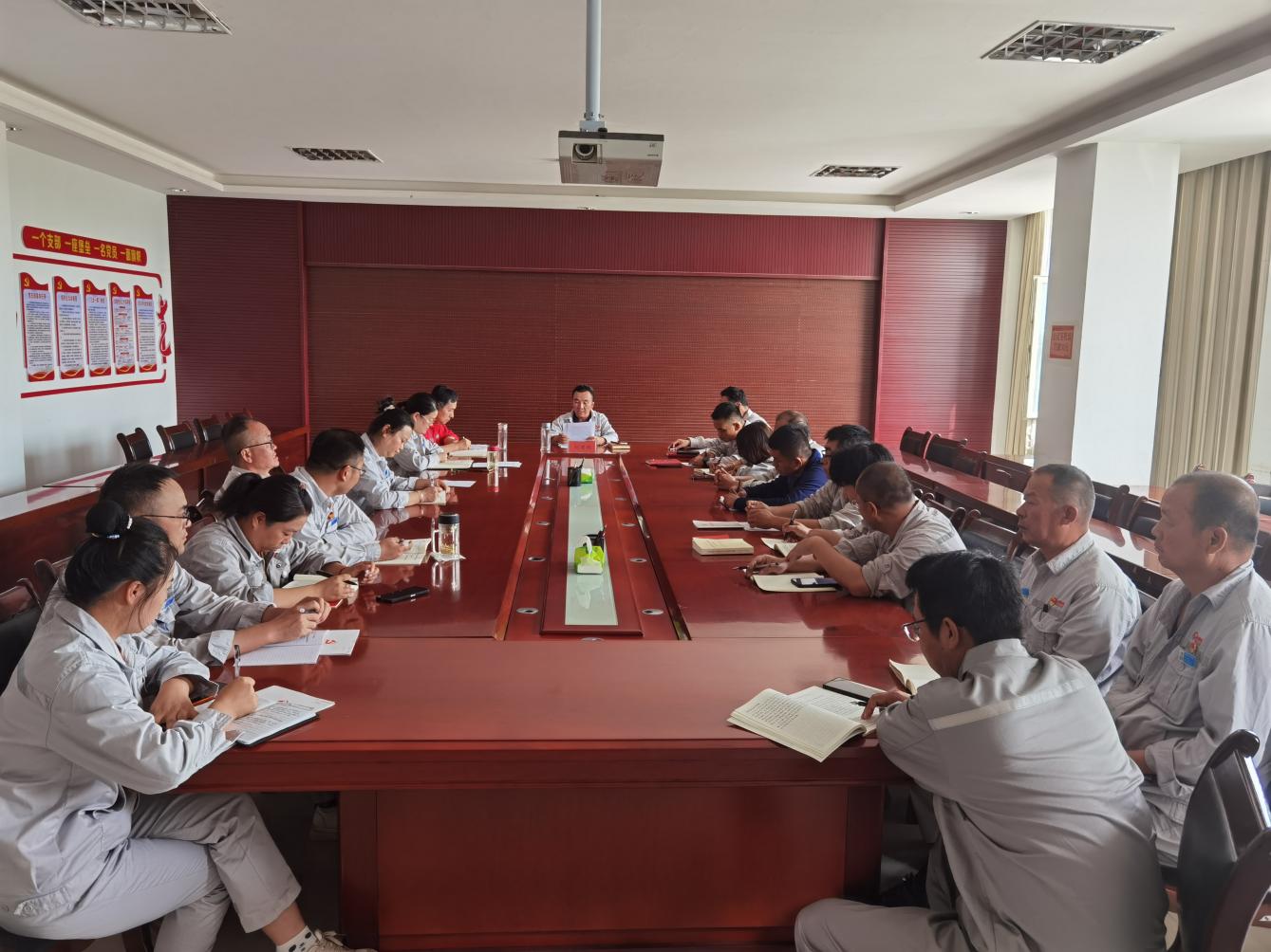 新疆青松化工多舉措強(qiáng)化黨風(fēng)廉政建設(shè)   