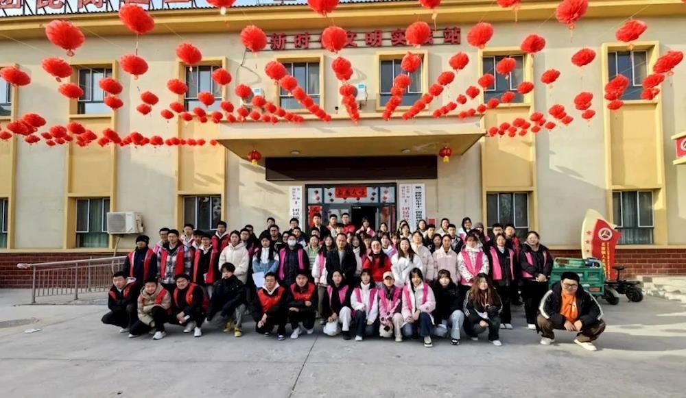 十一團昆崗社區 “全域大排查” 志愿服務活動：織密安全網，守護社區安全