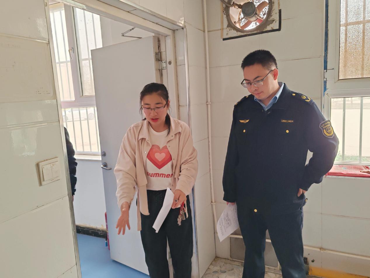 八團對轄區康養機構進行安全檢查