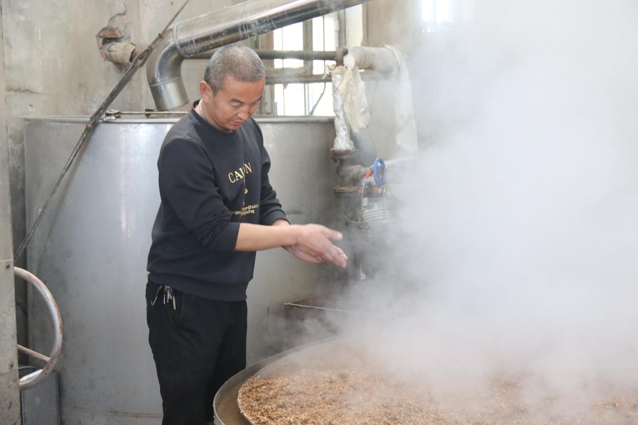 托木爾峰酒業(yè)錨定二季度——打響  “品質(zhì)產(chǎn)能”升級戰(zhàn)